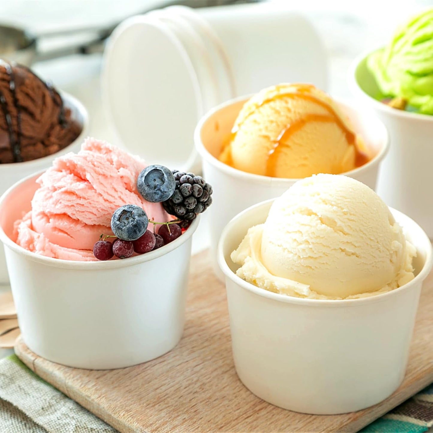 ENVASE BLANCO DE CARTON P/HELADO CON TAPAS DOMO